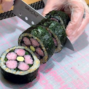 Art-Sushi-Roll Cooking - Even Japanese people think this kind of sushi roll is difficult to make without special lessons.