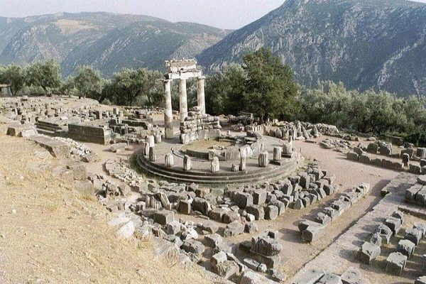 Delphi and Thermopylae Full Day Private Tour