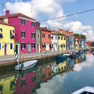 Grand Canal Boat Private Tour: Murano and Burano.