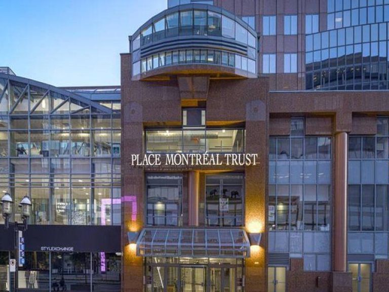 Montréal Downtown and Underground City Private Walking Tour.