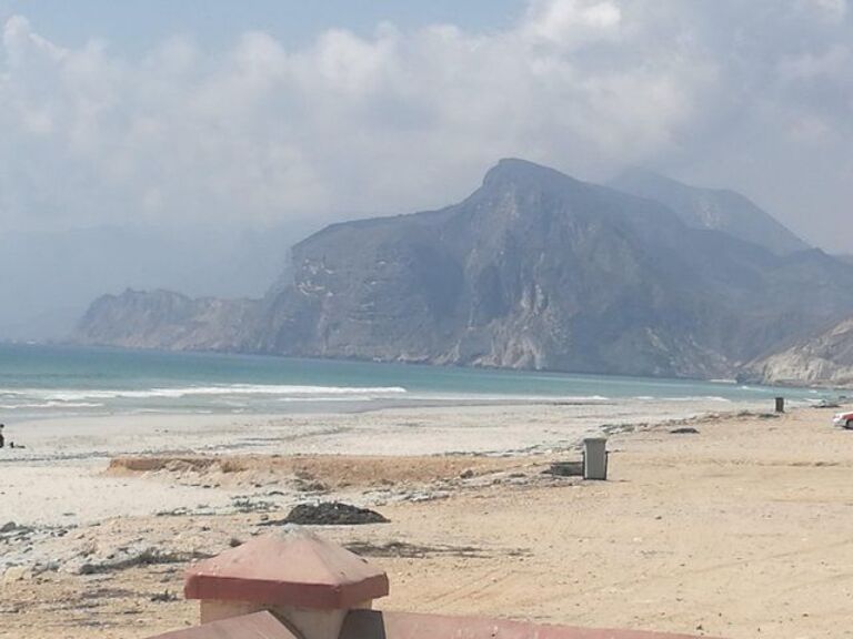 Shore time at Al Fuzaiyah beach /Half Day guided tour