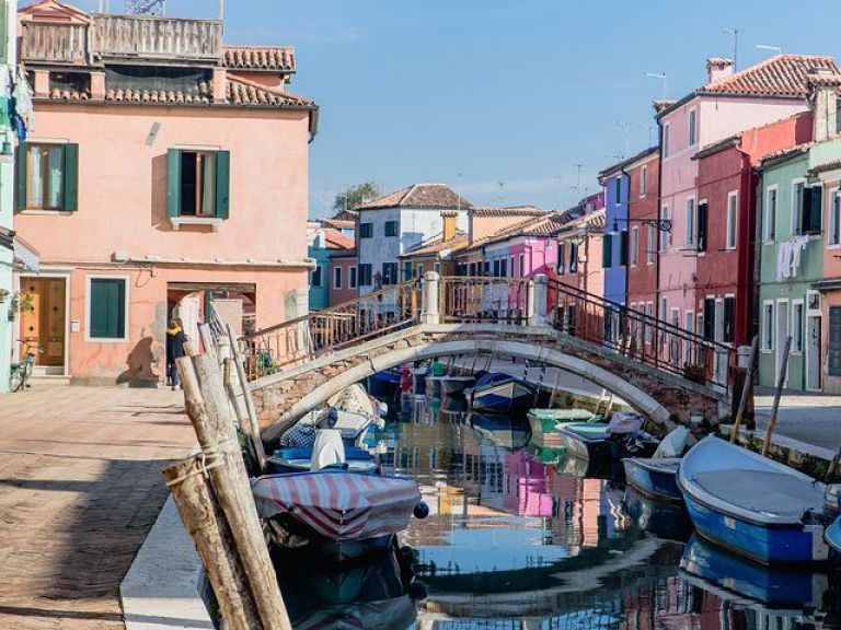 Grand Canal Boat Private Tour: Murano and Burano 4 hrs.