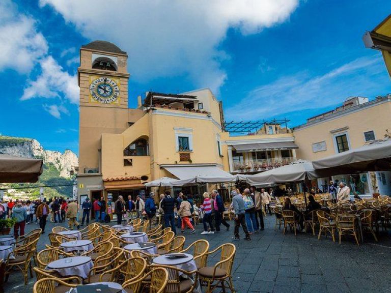 Daily Capri Island Tour from Naples all inclusive.
