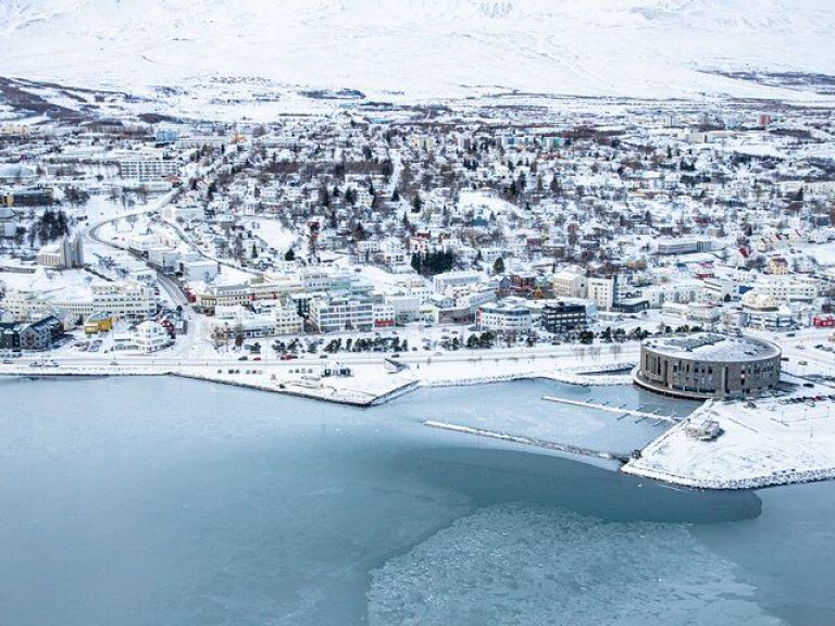 Akureyri - Private Airport Transfer.