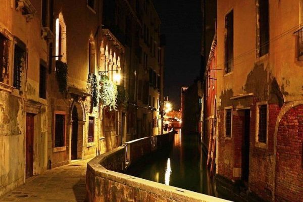 Venice Night Secrets Unveiled