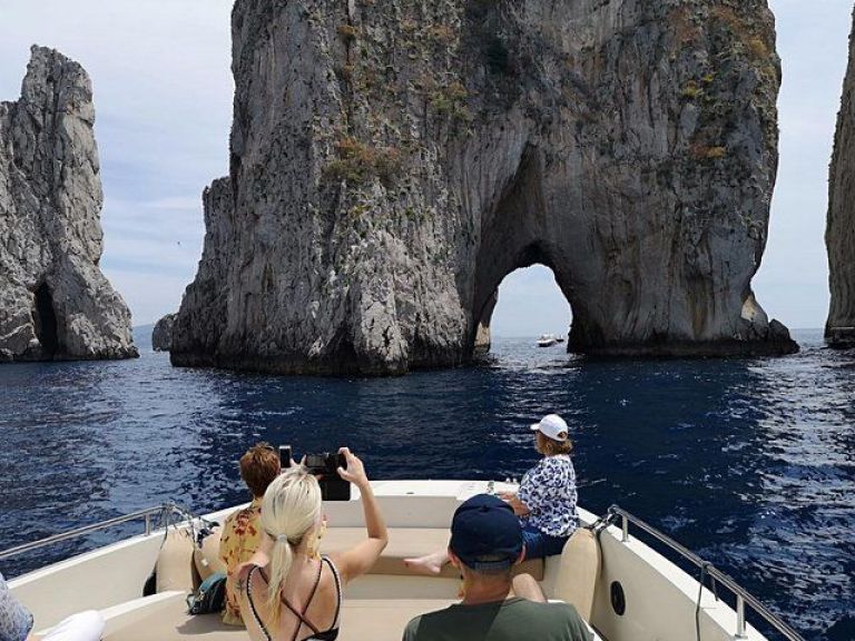 Daily Capri Island Tour from Naples all inclusive.