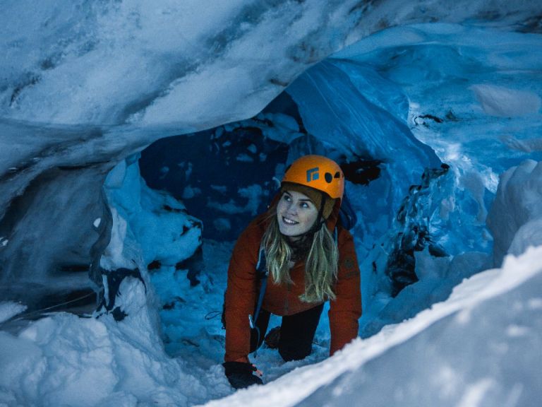Crystal Blue Ice Cave: Come on a Super Jeep to witness one of the world's rarest natural phenomenon: a blue ice cave. This is a fantastic winter experience in Vatnajökull national park in Southern Iceland departing from Jökulsárlón, the glacier lagoon.