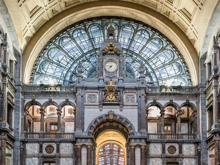 Antwerp: Diamonds galore, elegance, arts and stunning architecture.