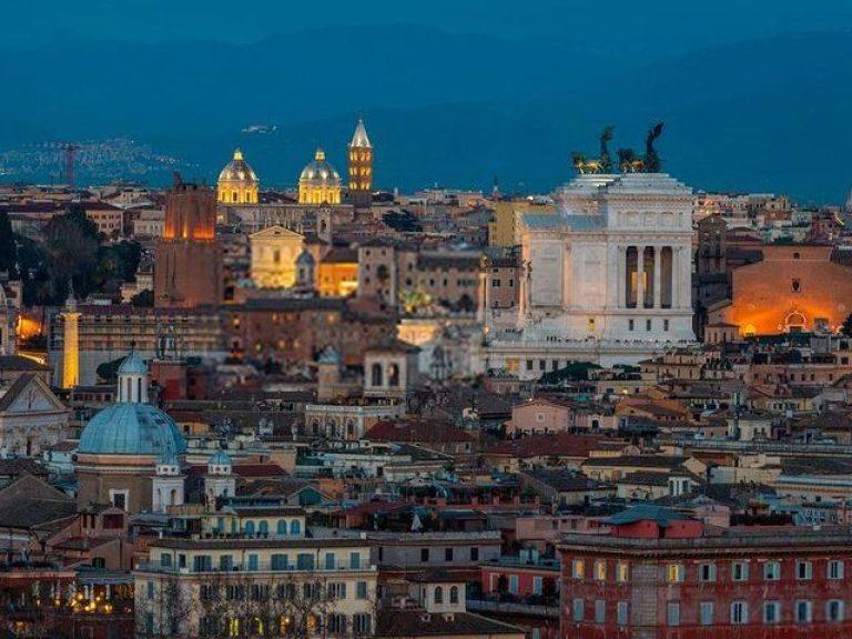 Marvels Of Rome After Sunset - Private Tour.