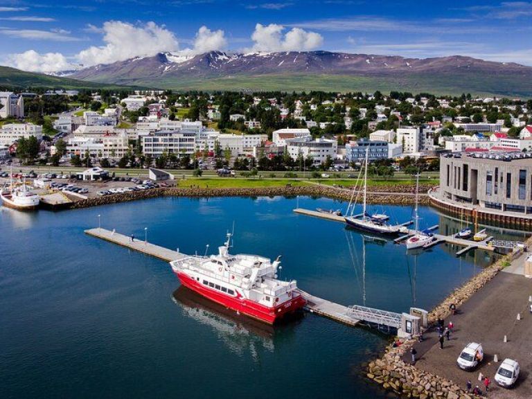 Akureyri - Private Airport Transfer.