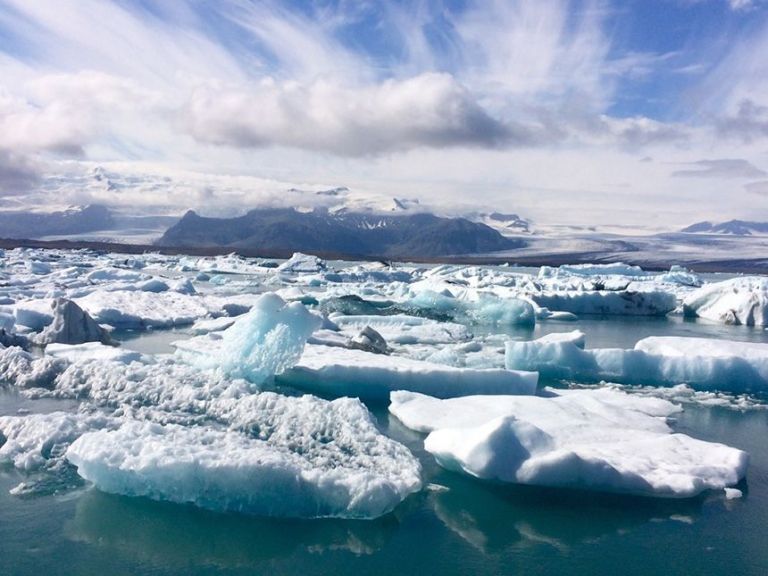 South Coast & Glacier Lagoon: The perfect combo for an immersive trip on the outstanding South part of Iceland with diverse landscapes of farmlands, waterfalls, black sand beaches, canyons, oasis of greenery and the spectacular Glacier Lagoon…