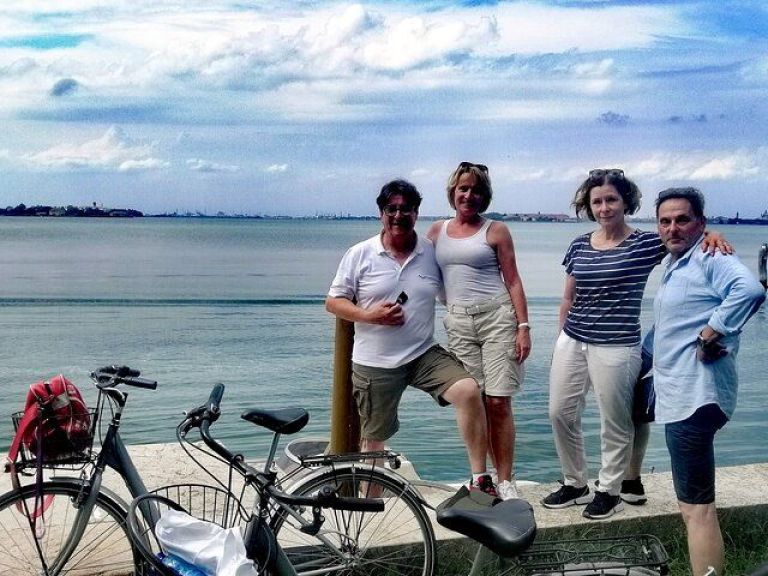 Lido Bike tour: with a local on the island of Cinema.