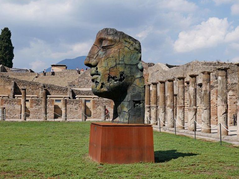 The Ancient Roman Cities: Pompeii & Herculaneum.