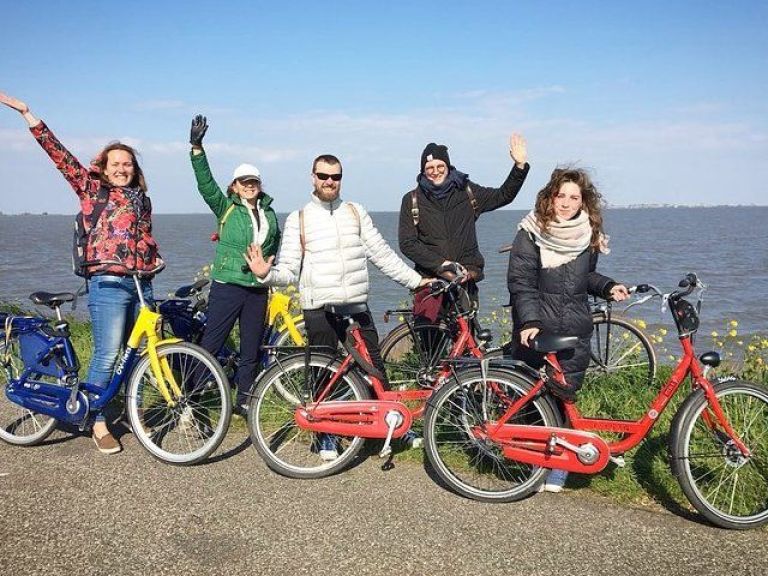 Full-Day Private Guided Countryside Tour of Amsterdam by Bike.