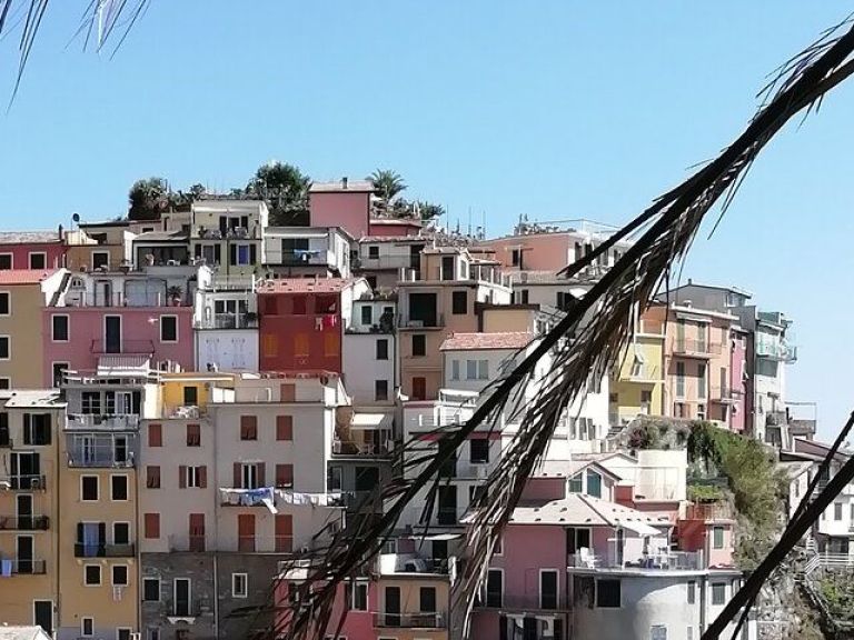 Cinque Terre walking tour with local wine tasting.