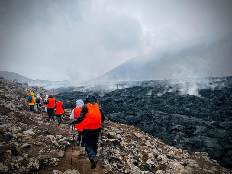 Fagradalsfjall Volcano Hike: Hike to the Fagradalsfjall Volcano eruption site with our expert guide where new lava flows into old and geothermal activity runs the scene! What better way to end the day than relaxing in the Blue Lagoon by getting the whole geothermal experience in one day. A tour to the active volcano in Geldingadalir valley and relaxation in the warm healing waters in the Blue Lagoon is a once-in-a-lifetime experience only Iceland can provide that you may not be able to come across again in your lifetime.