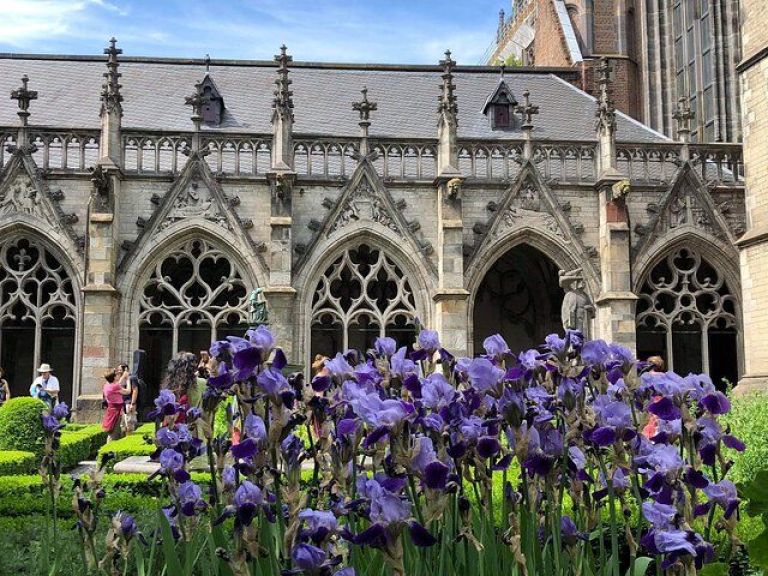 3h30 Private Tour Utrecht - Utrecht is a beautiful and majestic city! It keeps ranking among the top five happiest cities...