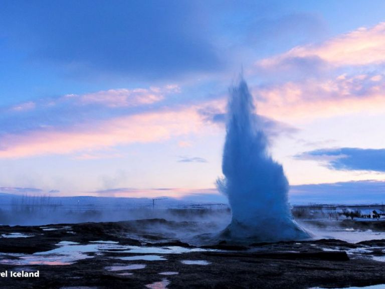 Golden Circle Afternoon Tour: The Golden circle is the name commonly given to a combination of three sites of special significance in the west of Iceland. These sites are, Þingvellir National park, Geysir and Gullfoss. In addition to these stops, we also visit the volcanic crater lake of Kerið.