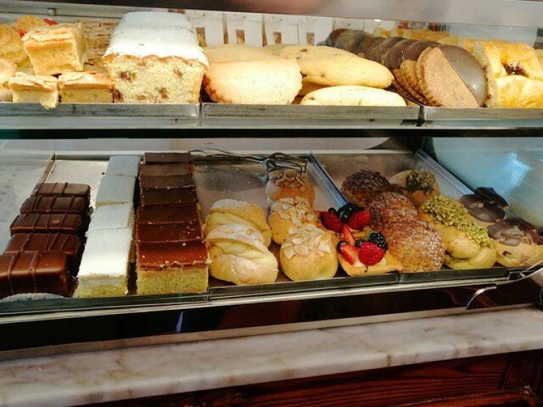Sweet Venice: traditional cafès and pastry shops walk.
