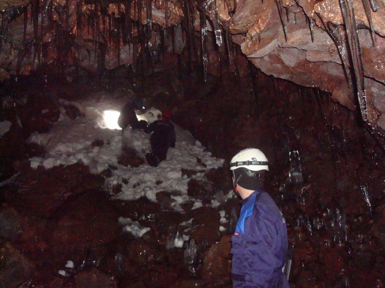 Gjábakkahellir cave tour.