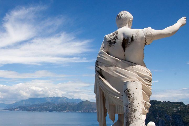 Capri, Sorrento & Pompeii [SHARED GROUP TOUR].