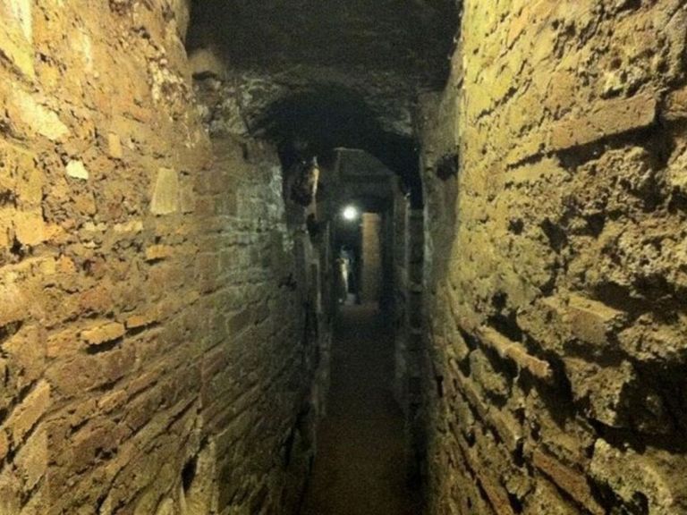 Underground walking Tour of Rome for families.