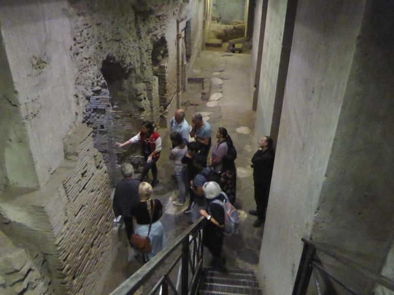 Naples City + Underground Ruins [SHARED GROUP TOUR]. Enjoy with us the Naples Walking Tour and Underground Ruins!