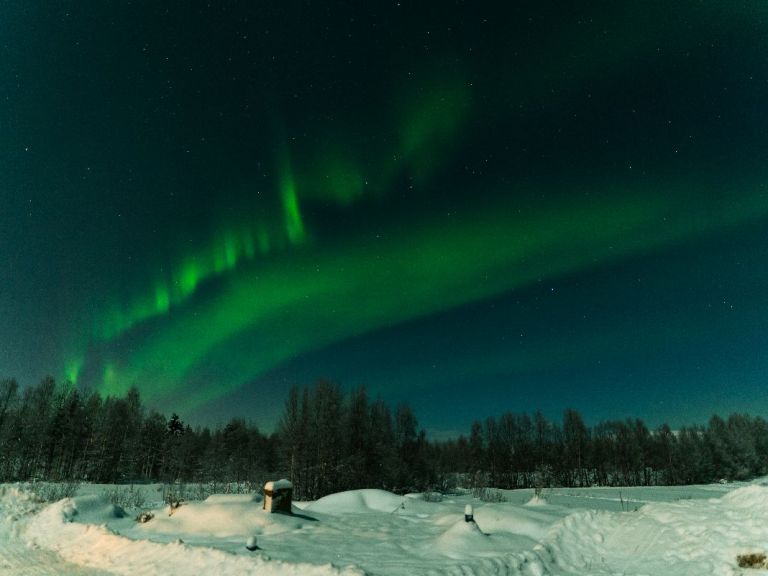 Northern Lights Hunting Rovaniemi in small (max 3-4 persons) group.