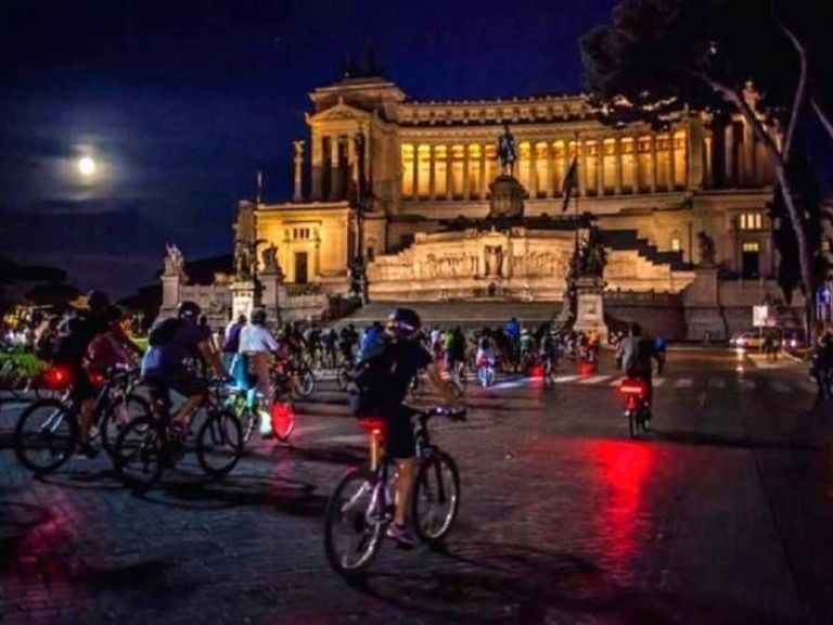 Bike Tour Guide in Rome.