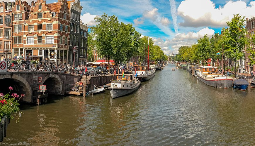 Amsterdam-top-attractions: Welcome to Amsterdam, the vibrant capital of the Netherlands, where a tapestry of history, culture, and natural beauty awaits. Known for its picturesque canals, artistic heritage, and friendly locals, Amsterdam is a city that captivates every traveler.