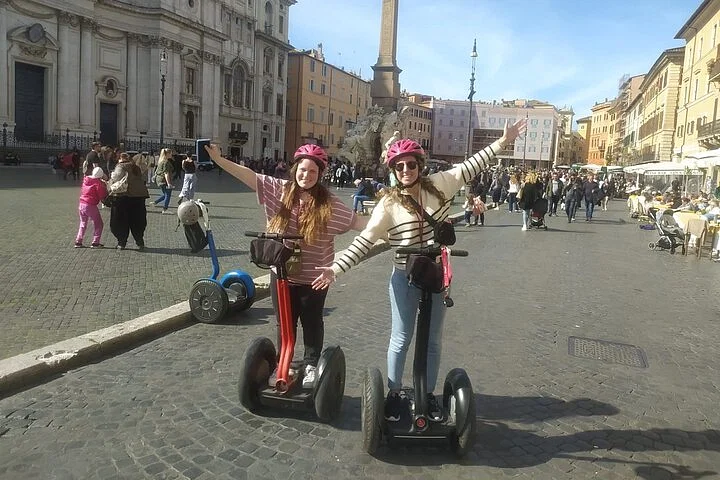 Baroque Tour with Guide in Rome by Segway 2 hours. Come with us to discover the beauties of Ancient Rome following our 2-hour tours with our ecological vehicles that will allow you to avoid long and stressful walks and at the same time using our green vehicles you will always respect the environment.