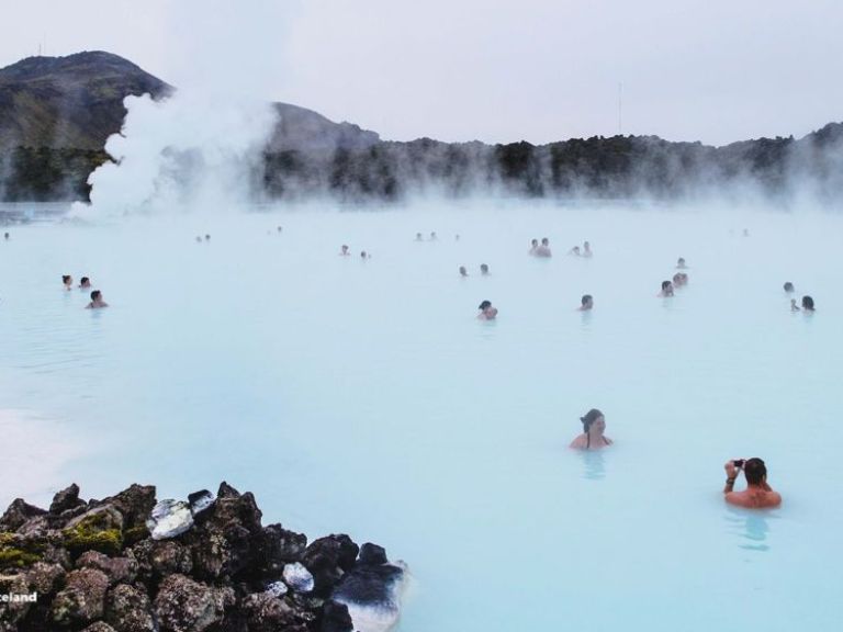 Fagradalsfjall Volcano Hike: Hike to the Fagradalsfjall Volcano eruption site with our expert guide where new lava flows into old and geothermal activity runs the scene! What better way to end the day than relaxing in the Blue Lagoon by getting the whole geothermal experience in one day. A tour to the active volcano in Geldingadalir valley and relaxation in the warm healing waters in the Blue Lagoon is a once-in-a-lifetime experience only Iceland can provide that you may not be able to come across again in your lifetime.