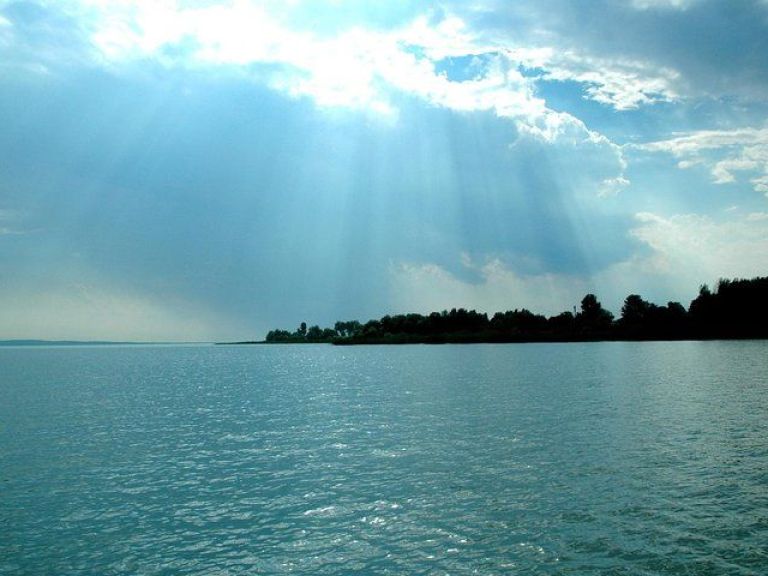 Lake Balaton with 1-hour Boat Ride.