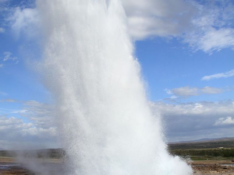 Golden Circle Afternoon: The most iconic historical and natural attractions of Iceland : The Golden Circle. Combined with the chase of the fascinating natural phenomenon of Northern Lights, the dancing colors and shapes in the dark arctic sky….