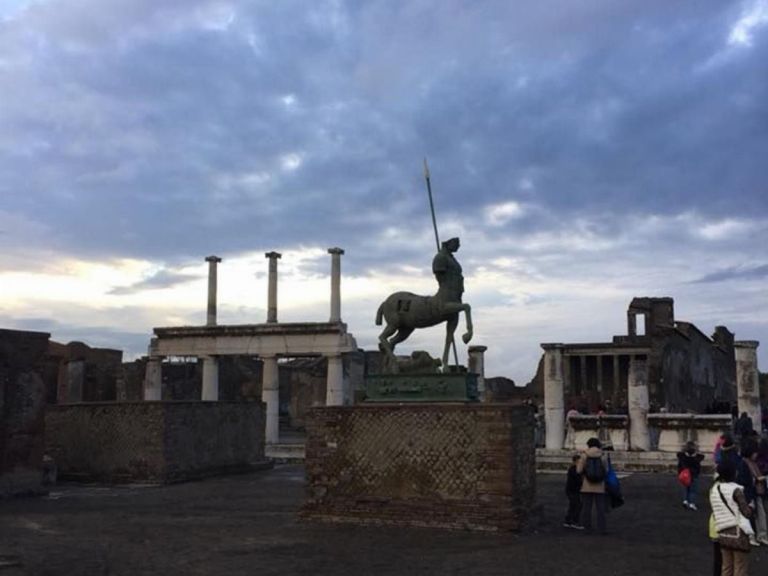 Amalfi Coast & Pompeii [SHARED GROUP TOUR].