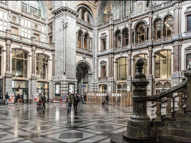 Antwerp: Diamonds galore, elegance, arts and stunning architecture.