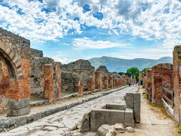 Pompeii and Capri Island Day Trip. If you have only one day at disposal in Naples this is the best tour to book.