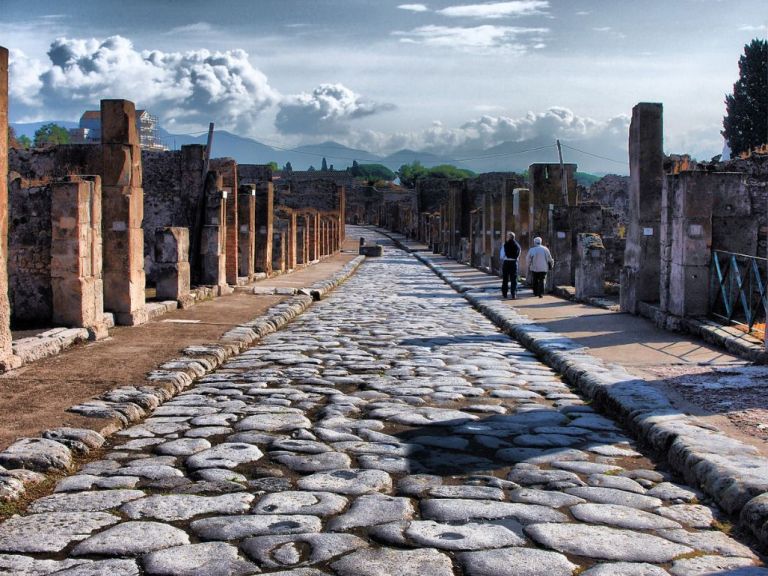 Pompeii Walking Tour from Pompeii [SHARED GROUP TOUR].