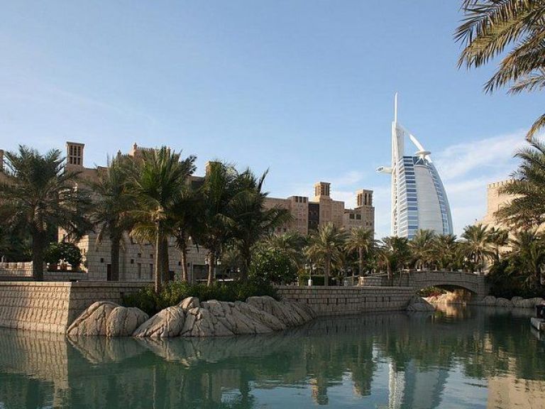 Modern Dubai with Burj Khalifa and Dubai Aquarium Visit.