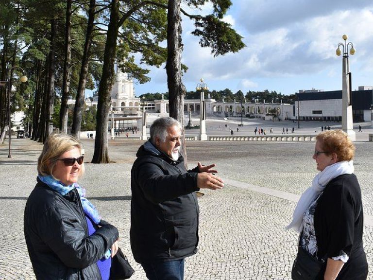 Sanctuary of Fatima and Óbidos: In Fatima, we will visit the interior of the Factory, where the images and the rosaries of Fatima are hand made. Then we'll go to the Sanctuary, and attend a mass, so we can bless all the images, rosaries and\or souvenirs that you bought at the Factory.