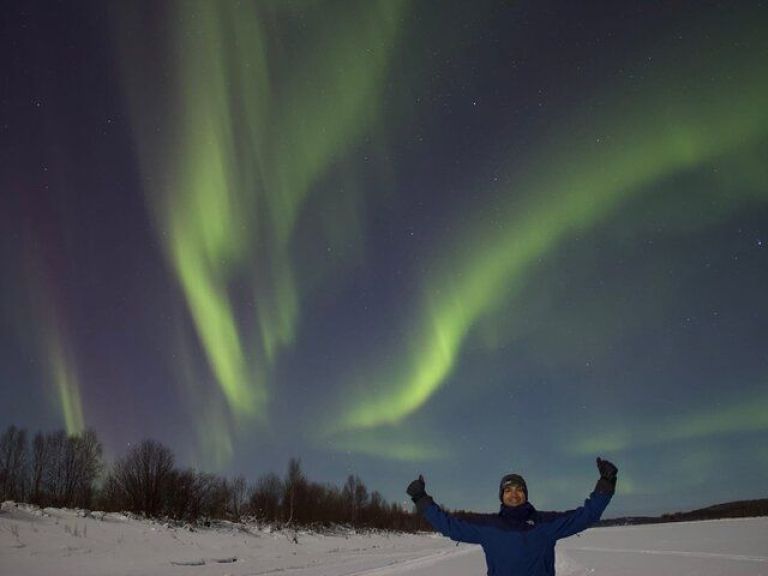 Northern Lights Hunting Rovaniemi in small (max 3-4 persons) group.