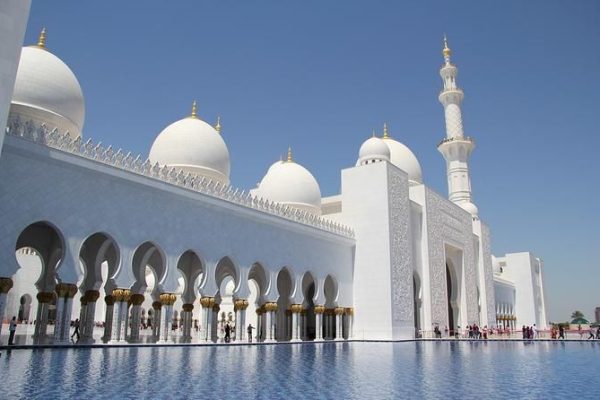 Abu Dhabi Tour With Sheikh Zayed Mosque & Ferrari World from Abu Dhabi
