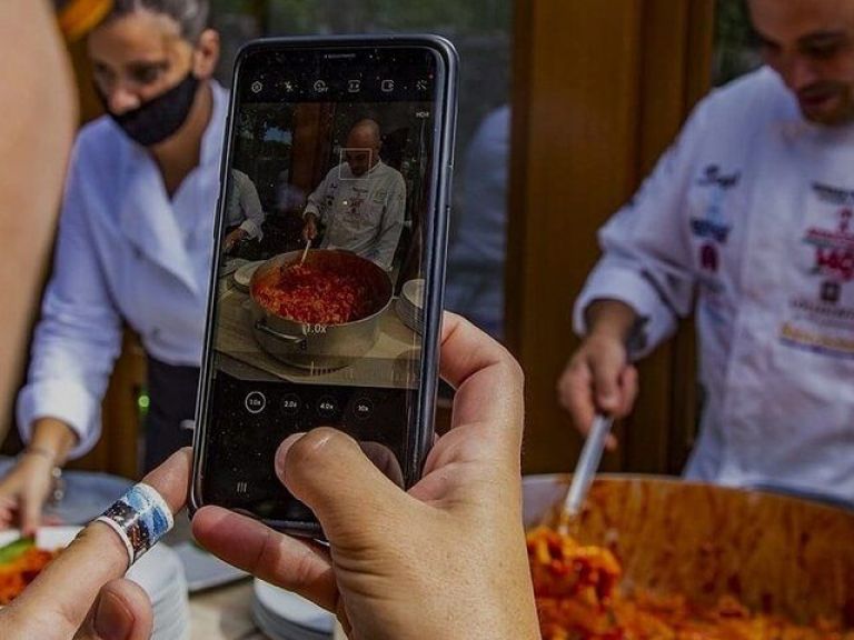 Pompeii Wine Tasting & Cellar Tour + Lunch/Dinner.