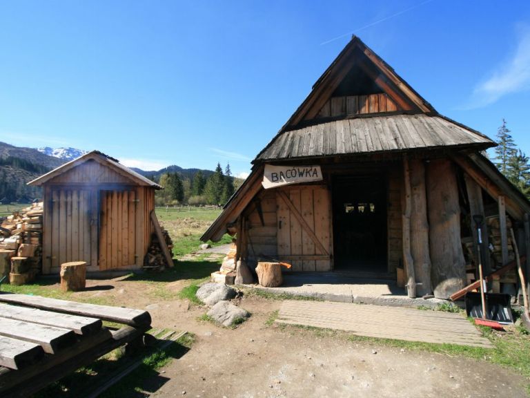 Zakopane: Tour from Krakow with Krupówki, Cable Car and Thermal Pools.