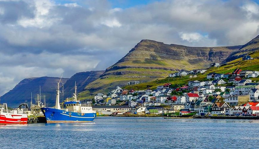 Attraction-in-Klaksvík: Klaksvík, a beautiful town in the Faroe Islands, is situated in the northern part of the Faroes. A captivating destination, it boasts breathtaking scenery with towering mountains and lush fjords that are sure to take your breath away. Of the Faroe Islands' towns, Klaksvík stands out for its picturesque landscapes and endless possibilities for exploration.