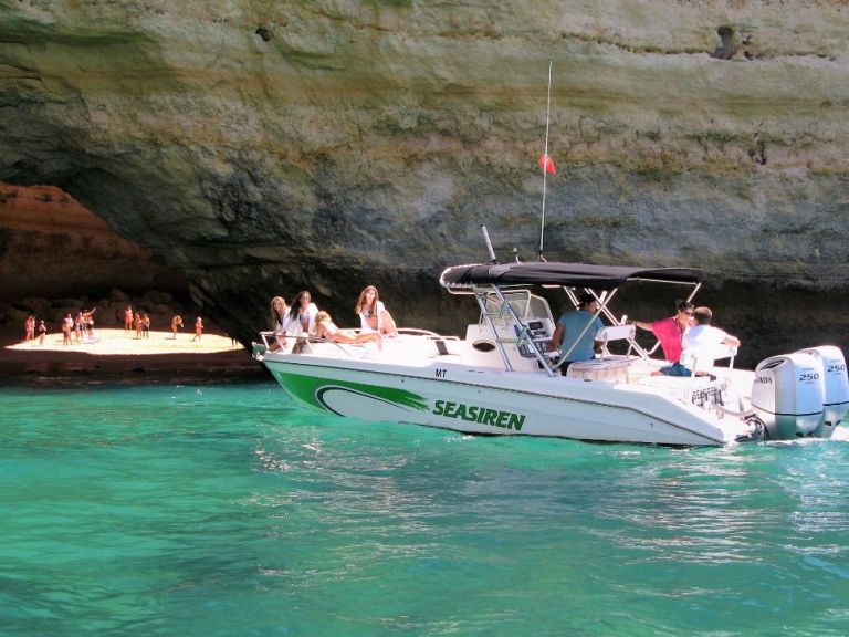 Seasiren Private Tour 2H. If you prefer not to share the boat with other guests, there is the option of booking a boat just for you and your group!