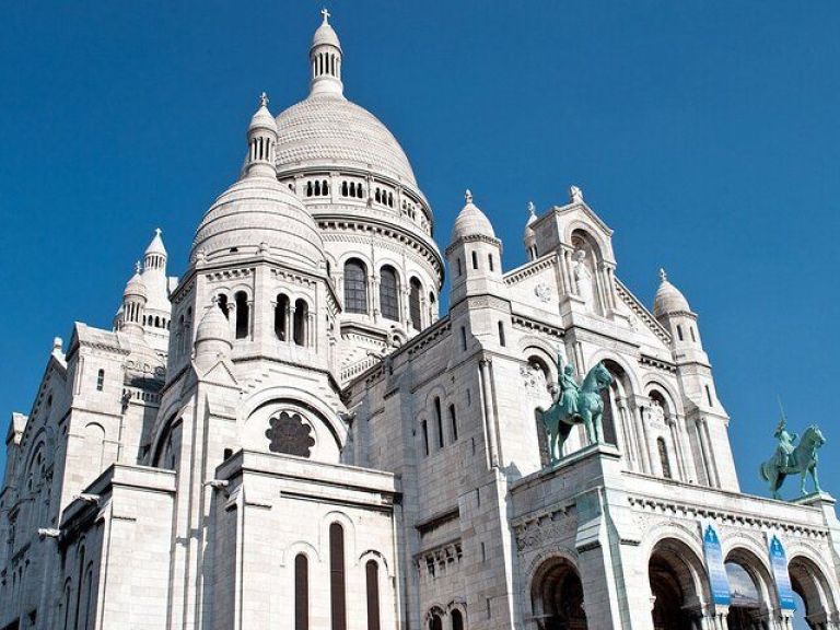The Montmartre Walking Tour Experience.