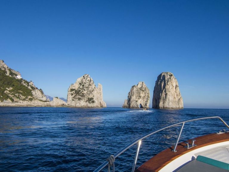 Tour of Capri Island by boat