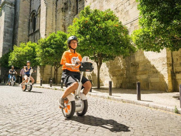 Sitway and Tuk Tuk Tour - This Sitway tour will focus on the main historical district of Lisbon, Alfama and also a Tuk Tuk...
