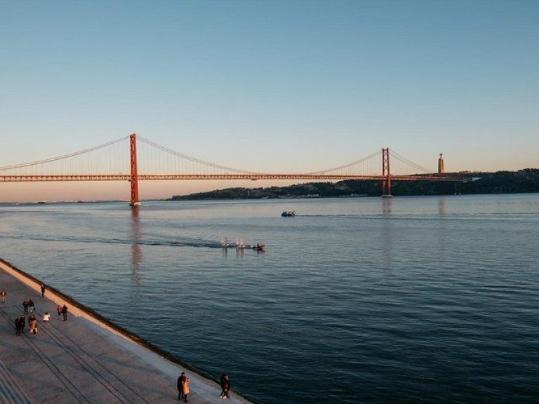 Riverside Segway Tour - Wanna do more? Go hardcore and follow the Tagus river on a 2.5-hour tour highlighting the river’s...